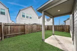 4423 Santorini Ln, Houston, TX 77045 - Photo 32