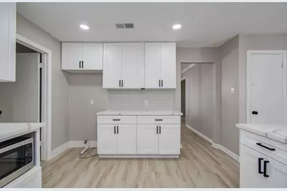 4735 Theall Road, Houston, TX 77066 - Photo 12