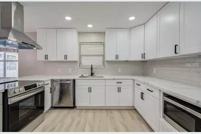 4735 Theall Road, Houston, TX 77066 - Photo 10