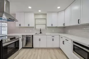 4735 Theall Rd, Houston, TX 77066 - Photo 10