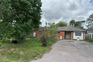 1001 Red Bud St, Channelview, TN 77530 - Photo 2