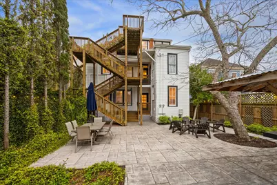 1607 Avenue L, Galveston, TX 77550 - Photo 2