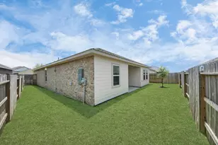 1905 Chiant Grove Ln, Rosharon, TX 77583 - Photo 1