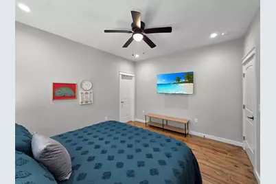 1049 Sunset Circle W, Crystal Beach, TX 77650 - Photo 26
