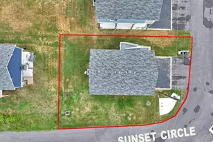 1049 Sunset Circle W, Crystal Beach, TX 77650 - Photo 38