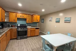 1114 39th St, Galveston, TX 77550 - Photo 6