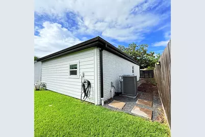 11942 Briar Forest Drive, Houston, TX 77077 - Photo 24