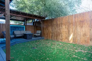 1136 Adele St, Houston, TX 77009 - Photo 28