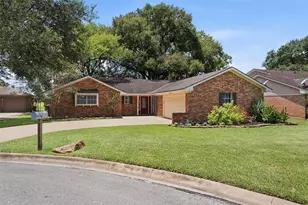 1416 Linwood Dr, Wharton, TX 77488 - Photo 2