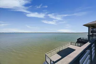 1554 Windsong Way, Tiki Island, TX 77554 - Photo 36