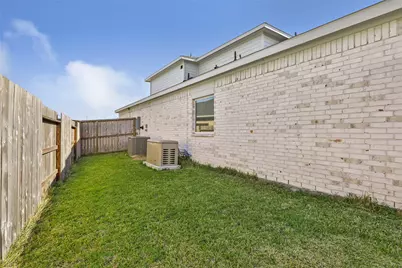306 Springfield Shores Court, Crosby, TX 77532 - Photo 6
