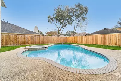 1808 N Mission Circle, Friendswood, TX 77546 - Photo 44