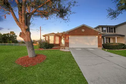 9622 Sugarblossom Lane, Sugar Land, TX 77498 - Photo 2