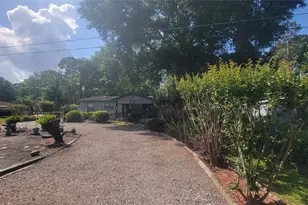 17822 Shaw Cir, Conroe, TX 77302 - Photo 2