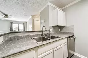 12550 Whittington Dr, Houston, TX 77077 - Photo 12