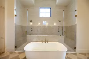 752 W 43rd St, Houston, TX 77018 - Photo 32