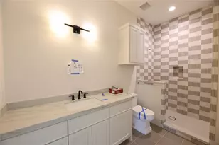 752 W 43rd St, Houston, TX 77018 - Photo 40