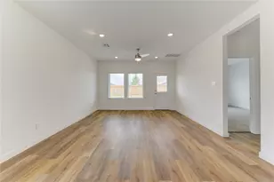 9043 Rose Water Trl, Iowa Colony, TX 77583 - Photo 20