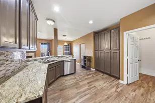 13262 Lake Breeze Ln, Willis, TX 77318 - Photo 10