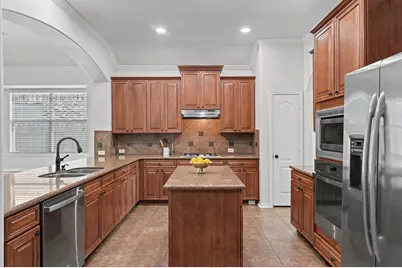 9014 Springcroft Court, Tomball, TX 77375 - Photo 10