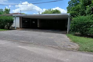 736 Northridge St, Angleton, TX 77515 - Photo 4