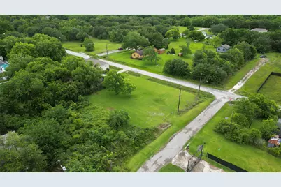 6713 Lewis Rd, Hitchcock, TX 77563 - Photo 6