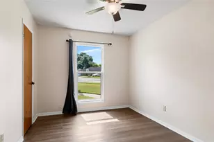 503 Allen Ct, Alvin, TX 77511 - Photo 16