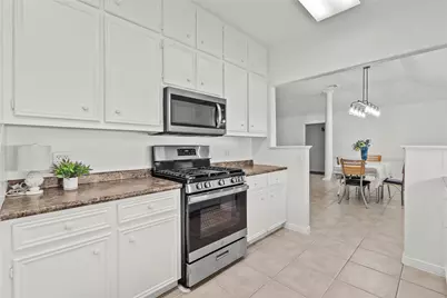 933 Bonita Street, Bayou Vista, TX 77563 - Photo 12