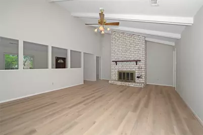2834 Cotton Stock Dr, Sugar Land, TX 77479 - Photo 8