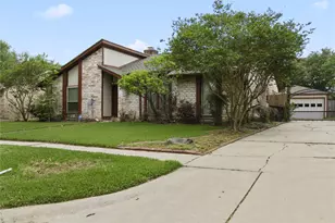 2834 Cotton Stock Dr, Sugar Land, TX 77479 - Photo 2