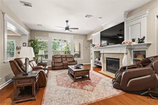 131 E Beckonvale Cir, The Woodlands, TX 77382 - Photo 16