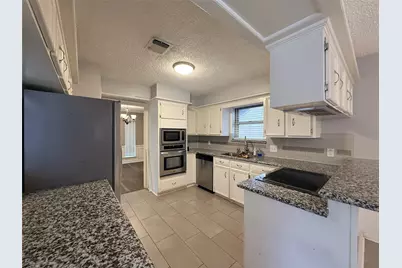 2006 Hamlin Valley Drive, Houston, TX 77090 - Photo 6