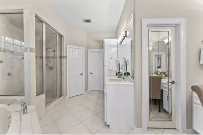 1135 Bayou Island Drive, Houston, TX 77063 - Photo 22