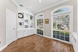 1135 Bayou Island Dr, Houston, TX 77063 - Photo 12