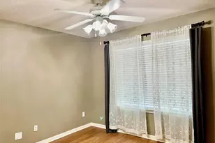 7808 Colonial Ln, Houston, TX 77051 - Photo 2