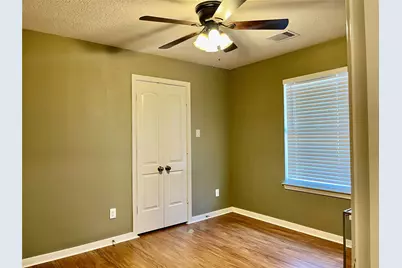 7808 Colonial Lane, Houston, TX 77051 - Photo 4