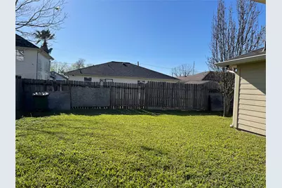 7808 Colonial Lane, Houston, TX 77051 - Photo 12