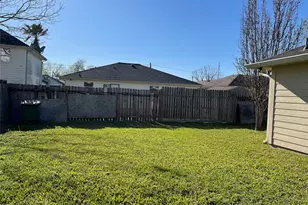 7808 Colonial Ln, Houston, TX 77051 - Photo 12