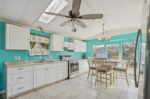 242 Pear St, Livingston, TX 77351 - Photo 8