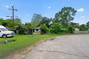 12664 Robin Ln, Willis, TX 77378 - Photo 38