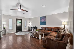 12664 Robin Ln, Willis, TX 77378 - Photo 6