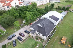 3243 Essie Rd, Houston, TX 77086 - Photo 2
