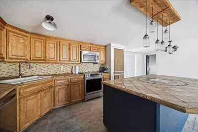 17986 Split Oak Circle, New Caney, TX 77357 - Photo 8
