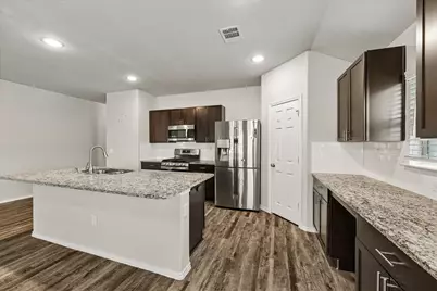 111 Valiant Ridge Trail, Magnolia, TX 77354 - Photo 4