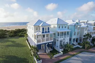 1825 Seaside Dr, Galveston, TX 77550 - Photo 1