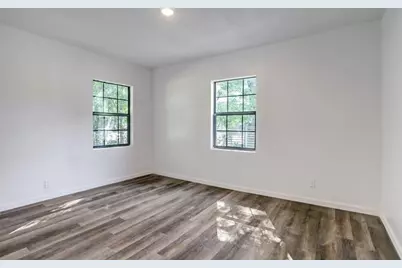 513 Mayford Street, Houston, TX 77076 - Photo 14