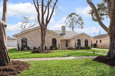 7715 Twin Hills Drive, Houston, TX 77071 - Photo 6
