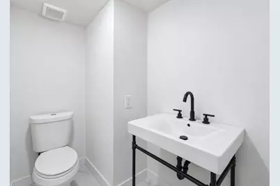 982 S Ellington Street, Houston, TX 77088 - Photo 8