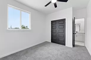 982 S Ellington St, Houston, TX 77088 - Photo 10