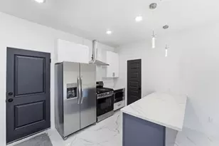982 S Ellington St, Houston, TX 77088 - Photo 6